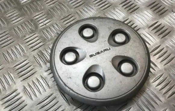 Subaru Impreza I Original wheel cap