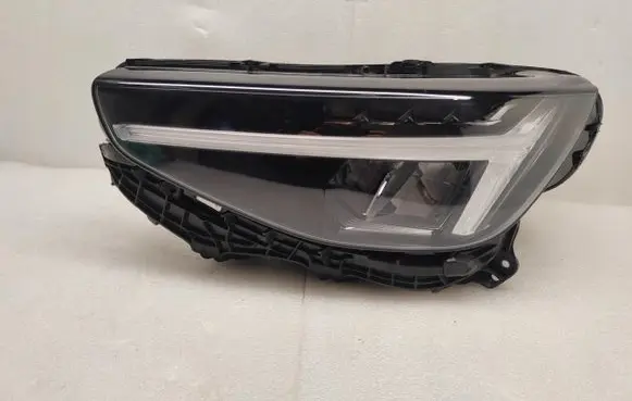 Volvo XC40 Headlight/headlamp