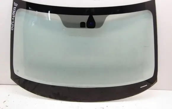 Mitsubishi Outlander Front windscreen/windshield window 101626