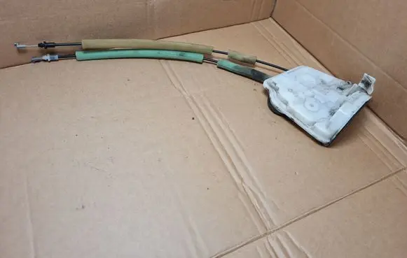 Mazda 3 II Rear door lock 5A09A0282 BJS7