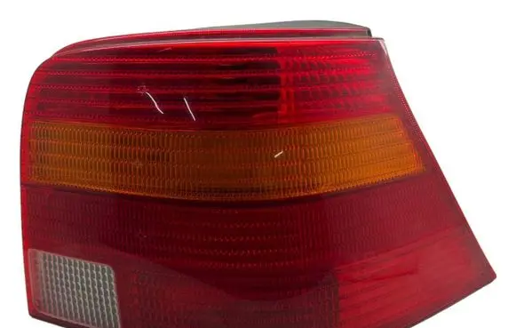 Volkswagen Golf IV Rear/tail lights 1J6945096R 67736981 1J6945257