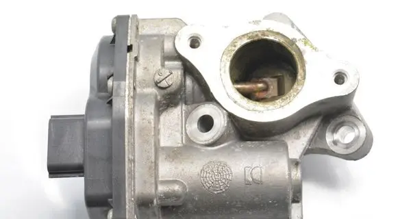 Nissan Qashqai EGR valve 147104647R