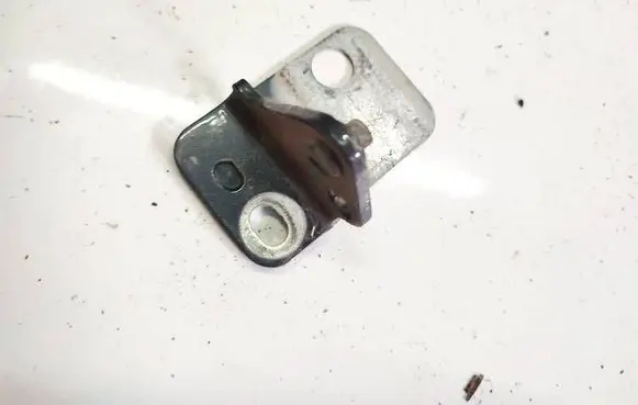 Volkswagen Golf III Front door lock loop/hook striker 