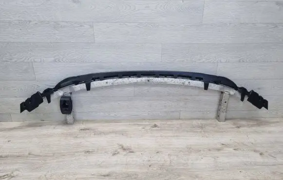 BMW 5 G30 G31 Front bumper cross member