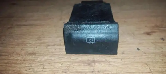 Windscreen/window heater switch