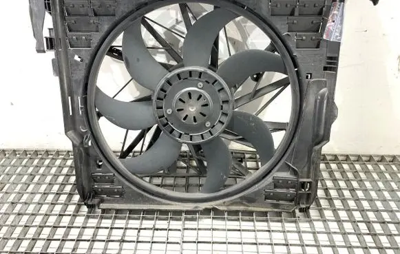 BMW 5 F10 F11 Fan set 8509740