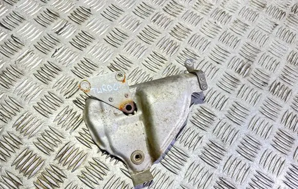 Volkswagen Golf VII Heat shield in engine bay 04E253041