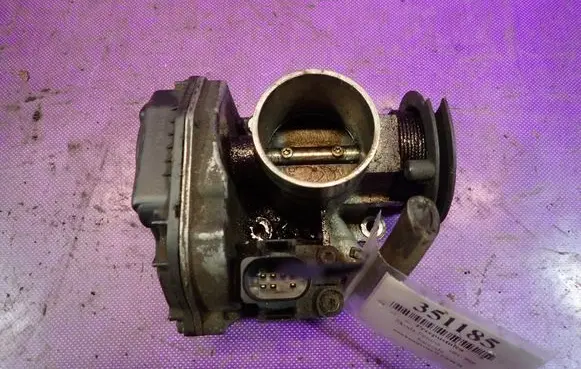 Skoda Felicia II Throttle body valve 030133064F