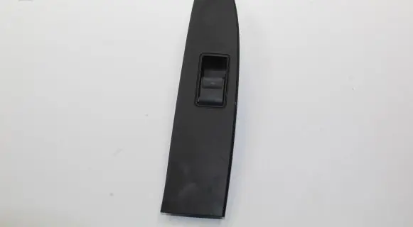 Toyota Avensis T270 Electric window control switch 7427205090