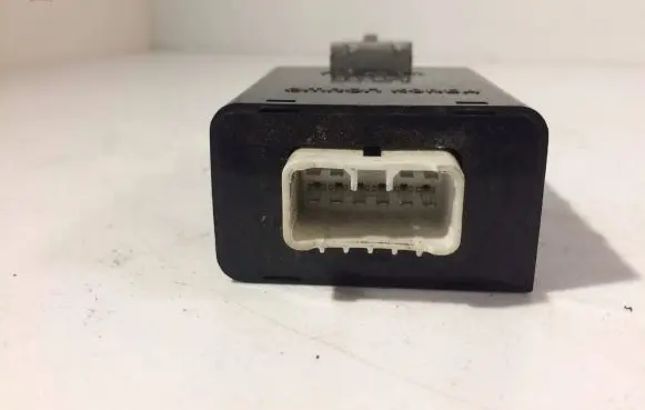 Hyundai Matrix Window wiper relay 9542017100