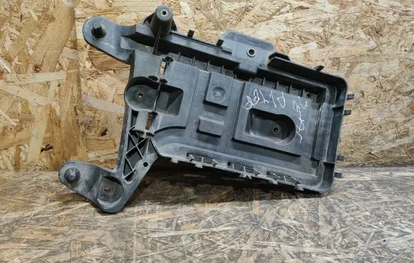 Seat Altea Battery tray 1K0915333