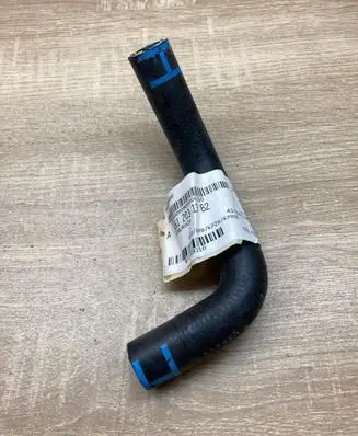 Coolant pipe/hose