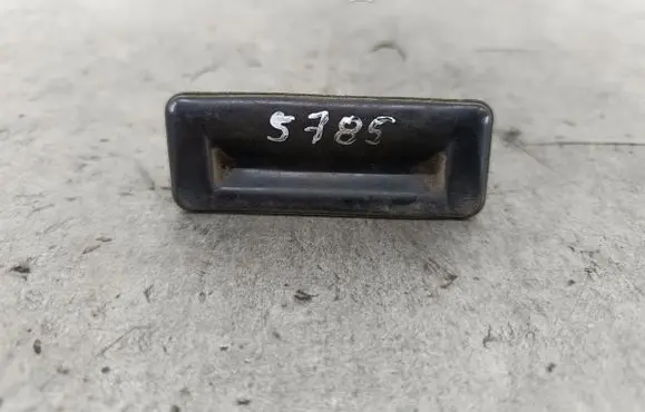 Volkswagen Golf V Tailgate/trunk/boot open switch 