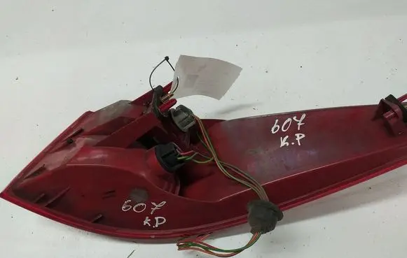 Peugeot 607 Rear/tail lights 96295392