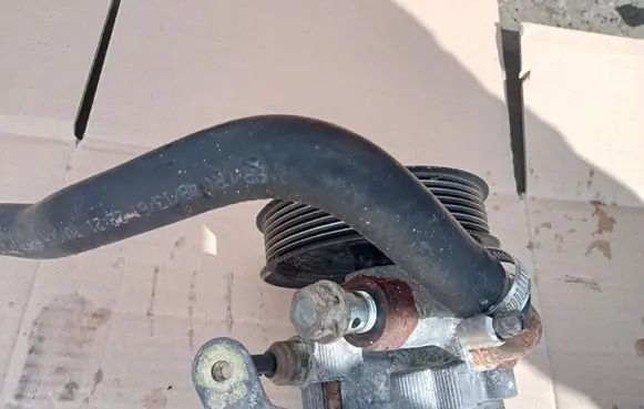 Toyota Avensis T250 Power steering pump 0000