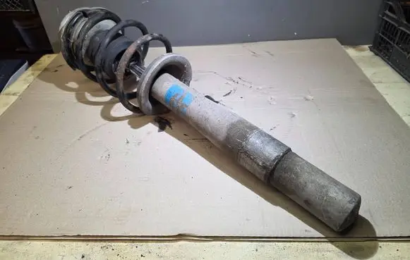 BMW 5 E60 E61 Front shock absorber with coil spring 310274