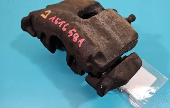 Volkswagen PASSAT B7 Front brake caliper IMPRK1516581