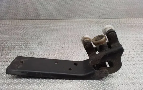 Opel Movano B Sliding door middle roller runner 6003000334P 9160740 7700352379
