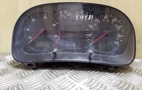 Volkswagen Golf IV Speedometer (instrument cluster) 1J0920906G 0263637023