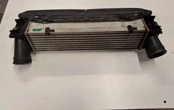 BMW X1 E84 Intercooler radiator 7624146