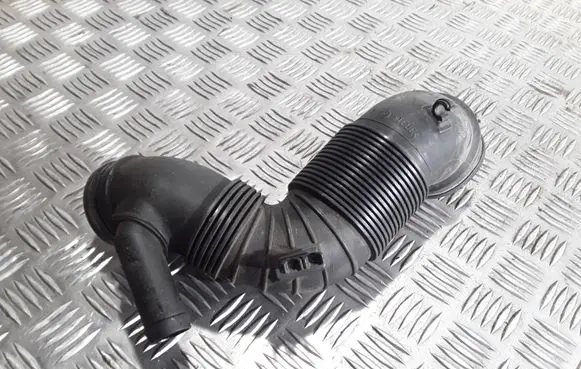 Skoda Yeti (5L) Air intake duct part 3C0129654