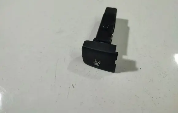 KIA Sportage Seat heating switch 202002962