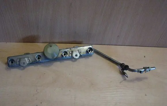Honda Civic Fuel main line pipe