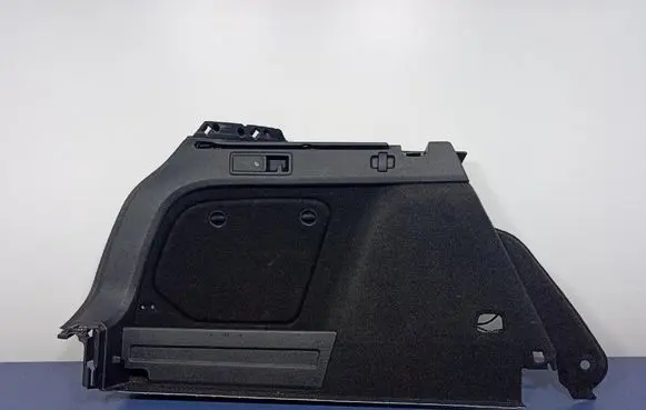 Volkswagen Golf Sportsvan Tailgate/boot cover trim set 5G9867427D
