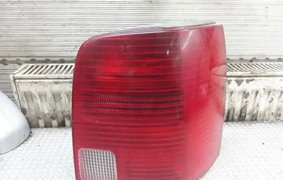 Volkswagen PASSAT B5 Rear/tail lights