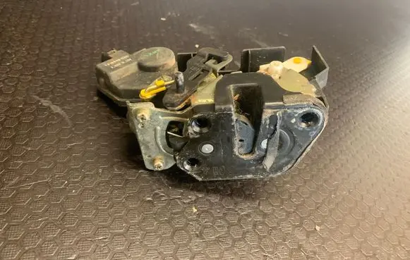 Hyundai Terracan Rear door lock PPT30