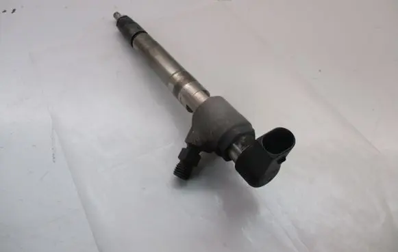 Fuel injector