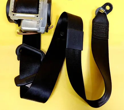 Audi A6 S6 C5 4B Front seatbelt 560575800A