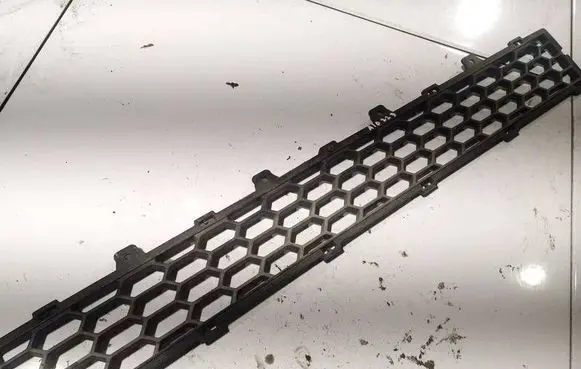 Chevrolet Captiva Front bumper lower grill 