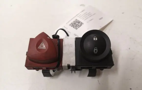 Renault Megane II Hazard light switch 8200407415 88040009
