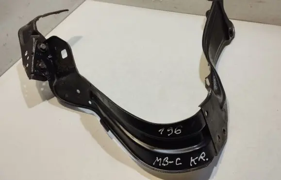 Mercedes-Benz C W203 Headlight/headlamp mounting bracket