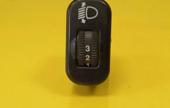 Mercedes-Benz Sprinter W901 W902 W903 W904 Headlight level height control switch 32200103