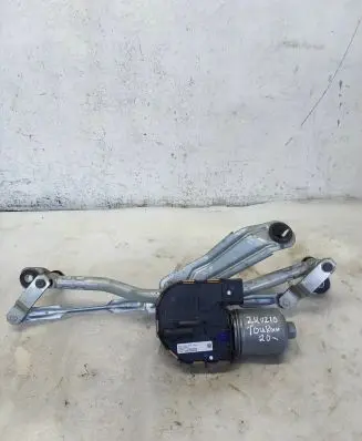 Volkswagen Touran III Front wiper linkage and motor 5tb955119a