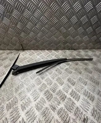 Skoda Octavia Mk2 (1Z) Rear wiper blade arm 7E0955707