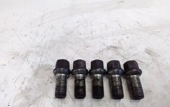Audi A6 S6 C7 4G Nuts/bolts 