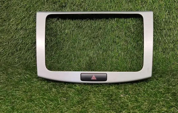 Volkswagen PASSAT CC Radio/GPS head unit trim 3AA858069