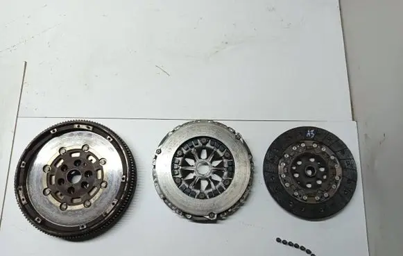 Audi A3 S3 8P Clutch set kit 323064110