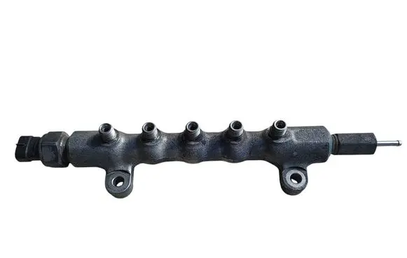 Toyota Avensis T250 Fuel distributor 
