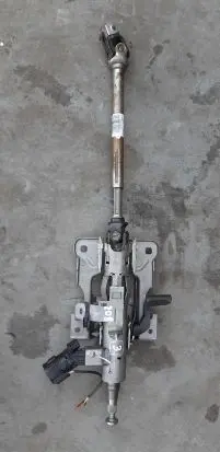 Peugeot 208 Steering wheel axle 9673158577