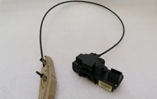 Chevrolet Corvette C6 Coupe door lock (next to the handle) 15946781