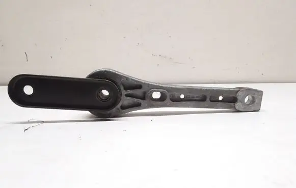 Volkswagen Tiguan Engine mount bracket 3C0199855M