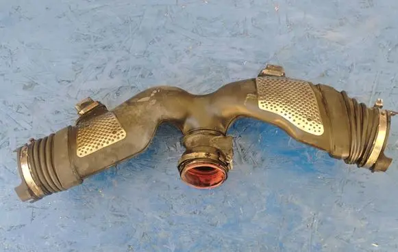 Mercedes-Benz ML W164 Coolant pipe/hose 6420907437