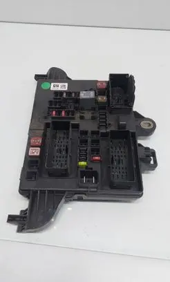 Opel Insignia A Fuse module 13277318 08214918009 3277310