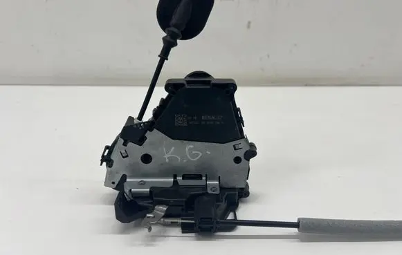 Renault Captur II Rear door lock 825038786R