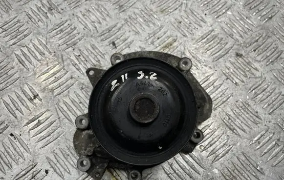 Mercedes-Benz E W211 Water pump A6422020110