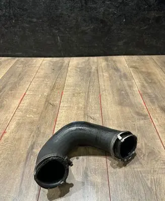 Audi Q7 4L Intercooler hose/pipe 7L6145972